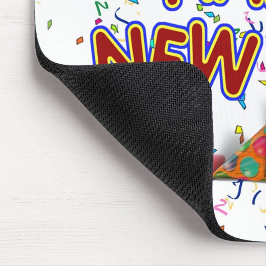 Happy New Years Text mit Party Hats & Confetti Mousepad (Ecke)