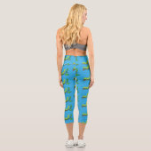 Happy niedlich Green Raupe Cartoon Illustration Capri Leggings (Rückseite)