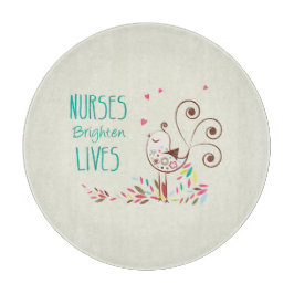 Happy Nurses Day, Niedlicher Vogel auf Streifen Schneidebrett