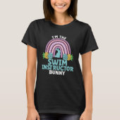 Happy Oaster Day Ich bin der Swim Instructor Bunny T-Shirt (Vorderseite)
