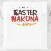 Happy Oaster: Hakuna Matata Text Art Design Ovaler Aufkleber (Tasche)