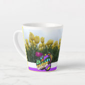 Happy Oaster Yellow Tulips Design Latte Tasse (Linke Ecke)