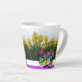 Happy Oaster Yellow Tulips Design Latte Tasse (Rechte Ecke)