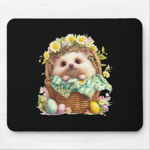 Happy Ostertag - Igel im Innern eines Waldes Mousepad