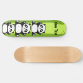 Happy Panda mit Bamboo & Cherry Blossom Skateboard (Horizontal)