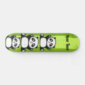 Happy Panda mit Bamboo & Cherry Blossom Skateboard (Horizontal)