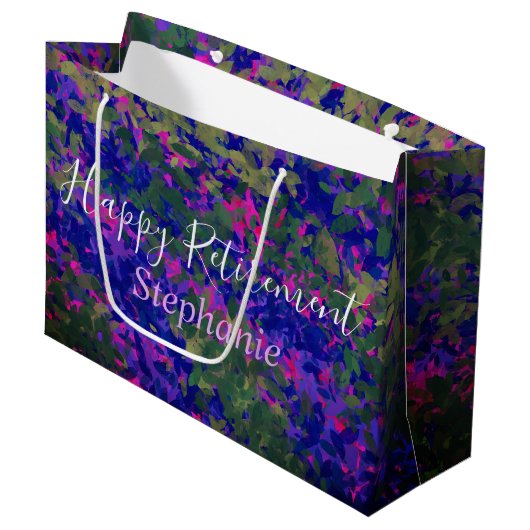 Happy Pensionierung Lila Blue Florals Hand bemalt Große Geschenktüte (Vorderseite Schrägansicht)