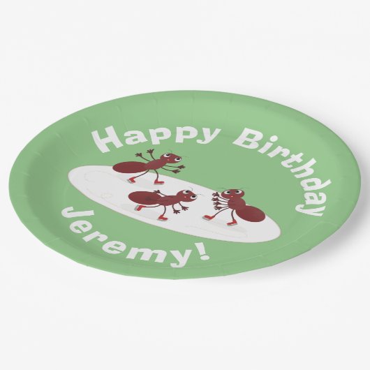 Happy Red Amants Eis Skaten Cartoon Pappteller (Schrägansicht)