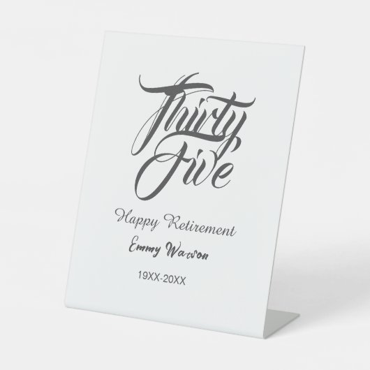 Happy retirement bold letter name year elegant sim sockelschild (Vorderseite)