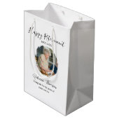 Happy retirement year name circle photo retired mittlere geschenktüte (Rückseite Schrägansicht)