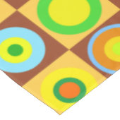 Happy Retro Modern Polka Dots Circles Op Art 1970s Tischdecke (Schrägansicht)