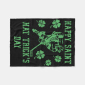 Happy Saint Hat Tricks Day Funny St Patrick's Day  Fleecedecke (Vorderseite (Horizontal))