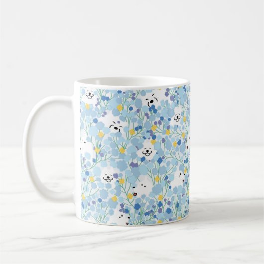 Happy samoyed dog in blue floral garden mutter kaffeetasse (Links)