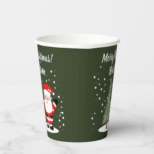 Happy Santa Claus cartoon with Christmas tree Pappbecher (Rechts)