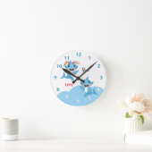 Happy Shark Family Fun Time Runde Wanduhr (Zuhause)