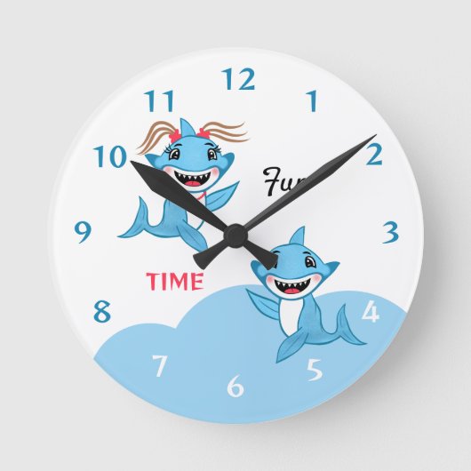 Happy Shark Family Fun Time Runde Wanduhr (Vorderseite)