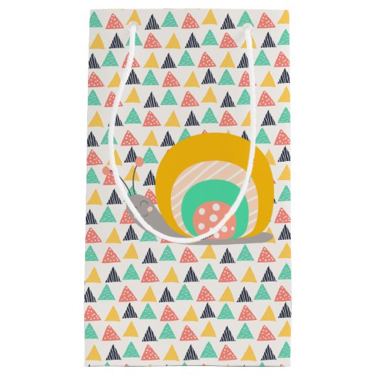 Happy Snail auf Dreiecken Kleine Geschenktüte (Vorderseite)