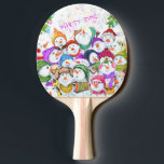 Happy Snowmans Frohe Weihnachten Ping Pong Paddle Tischtennis Schläger<br><div class="desc">Happy Snowmans Frohe Weihnachts-Party Funny Zeichnend Cartoon Snowman Celebration - Wählen / Fügen Sie Ihre einzigartige Text / Schriftart / Farbe - Make Your Special Gift - Neu vergrössern und verschieben oder entfernen und fügen Sie Elemente / Bild mit Anpassungs-Tool! - Zeichn und Design von MIGNED. Sie können meine Designs...</div>