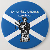 Happy St Andrews Day Flag Bagpiper Colossal Abzeic Button (Vorderseite)
