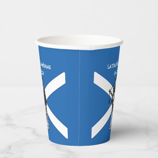 Happy St Andrews Day Flag Bagpiper Pappbecher (Rechts)