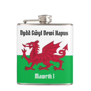 Happy St. David's Day Red Dragon Welsh Flag Flachmann