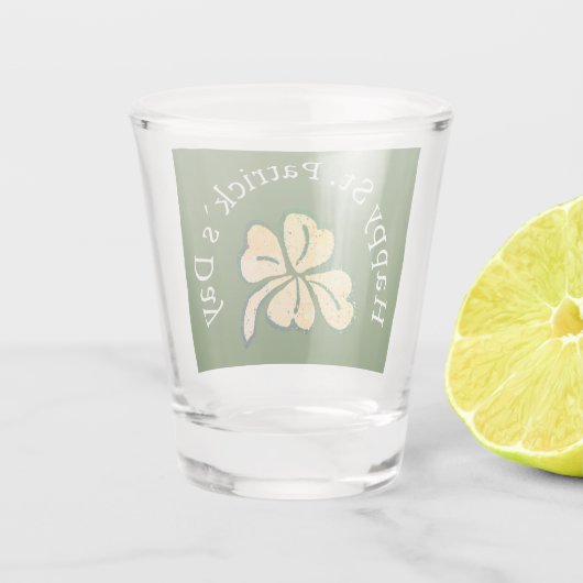 Happy St. Patrick`s Day Kleeblatt Clover Green Schnapsglas (Rückseite)