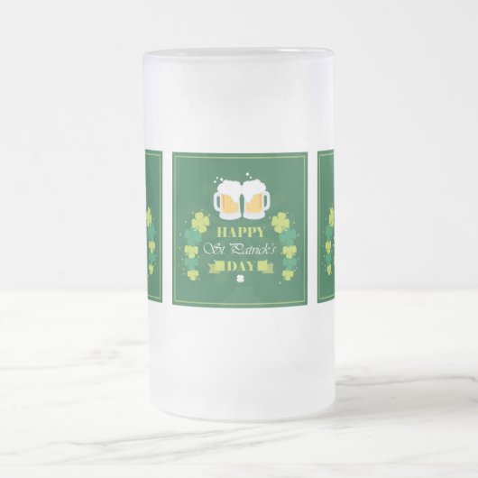 Happy St. Patricks Day Beer and Clovers Mattglas Bierglas (Mittel)