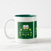 Happy St. Patricks Day Beer and Clovers Zweifarbige Tasse (Links)