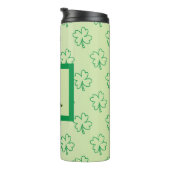 Happy St Patrick's Day Clover Kleeblatt Monogramm Thermosbecher (Nach rechts gedreht)