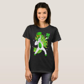 Happy St Patrick's Day Dabbing Unicorn Lucky Shamr T-Shirt (Vorne ganz)