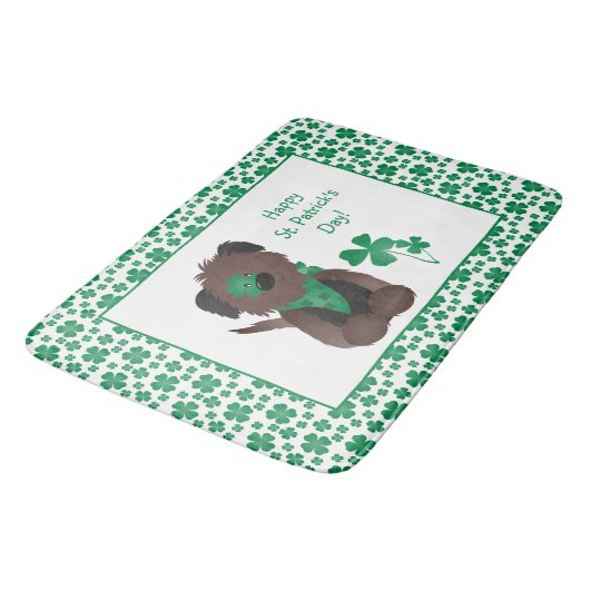 Happy St Patricks Day Dog Four Leaf Clover Green Badematte (Schrägansicht)