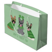 Happy St Patricks Day French Bulldogs Große Geschenktüte (Rückseite Schrägansicht)