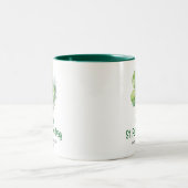 Happy St. Patrick's Day Green Kleeblatts Familie Zweifarbige Tasse (Mittel)