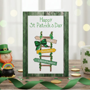 Happy St. Patrick's Day Green WoodPostcard Feiertagskarte