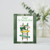 Happy St. Patrick's Day Green WoodPostcard Postkarte (Stehend Vorderseite)