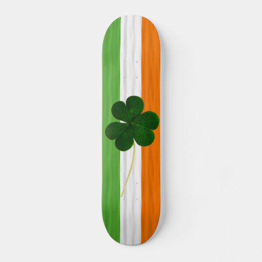 Happy St. Patrick's Day Irish Flag Kleeblatt Paddy Skateboard (Vorderseite)