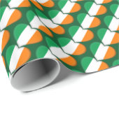 Happy St. Patrick's Day Irish Hearts Flag Muster Geschenkpapier (Rolleneckpunkt)