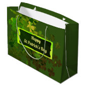 Happy St.Patrick's Day, personalisiert große Gesch Geschenktüte (Rückseite Schrägansicht)