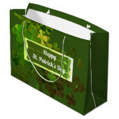 Happy St. Patrick's Day, personalisiert Große Geschenktüte (Rückseite Schrägansicht)
