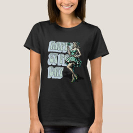 Happy St Patrick's Day Pinup Girl mit Kleeblatt T-Shirt