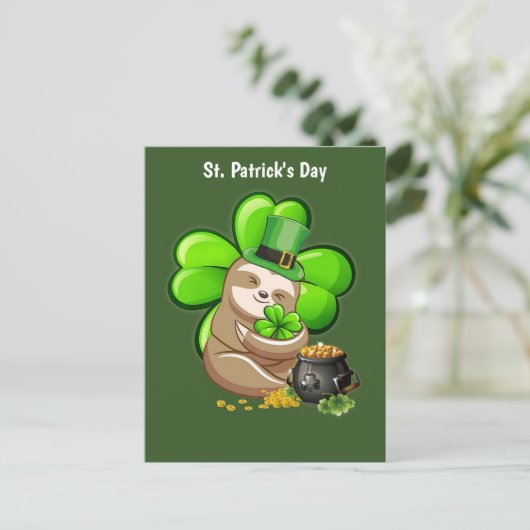 Happy St. Patrick's Day Sloth Postkarte (Stehend Vorderseite)