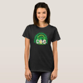 Happy St Patrick's Day Three Gnomes Shamrock Rainb T-Shirt (Vorne ganz)