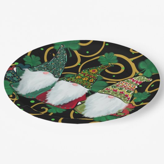 Happy St. Patty's Day GNOMES Pappteller (Schrägansicht)