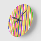Happy Stripes Runde Wanduhr (Winkel)