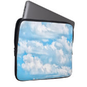 Happy Sunny Clouds Hintergrund Laptopschutzhülle (Vorne Rechts)