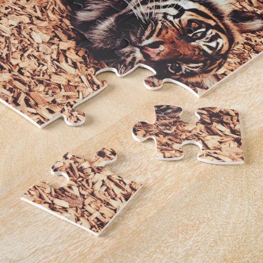 Happy Tiger Bly Up Rolling in Blätter Puzzle (Seite)