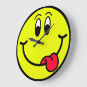 Happy Tongue Unsere lächelnde Uhr an der Wand (Winkel)