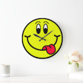 Happy Tongue Unsere lächelnde Uhr an der Wand (Zuhause)