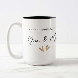 Happy Twin Day von einem Zwillingstag zum anderen Zweifarbige Tasse