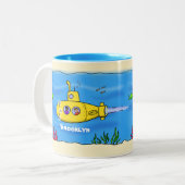 Happy U-Boot-Cartoon Zweifarbige Tasse (Vorderseite Links)